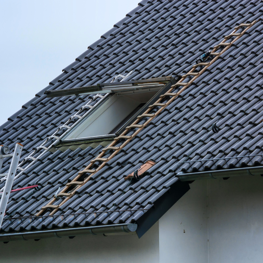 Dach neu decken mit Ziegel oder Schiefer